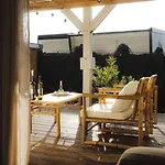 June - Veluwe Hideaway Met Sauna * 皮滕