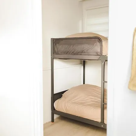 June - Veluwe Hideaway Met Sauna بيت للعطل